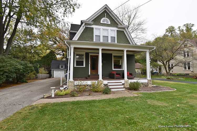 418 S 7th St St. Charles, IL 60174