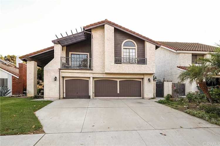 82 Rolling Ridge Drive Phillips Ranch, CA 91766