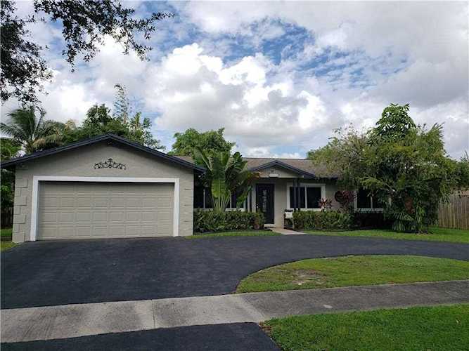 11633 SW 59th Ct Cooper City, FL 33330