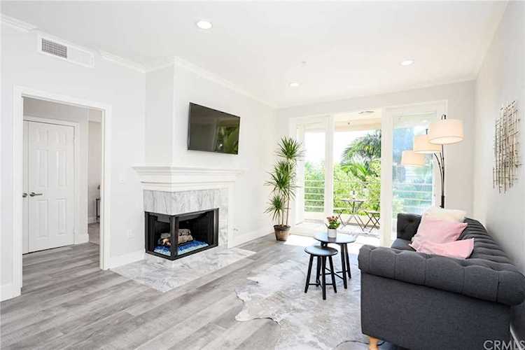 2233 Martin #316 Irvine, CA 92612