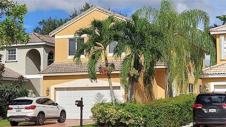 179 NW 97th Ter, Coral Springs, FL 33071 | MLS #F10254562 Photo 1