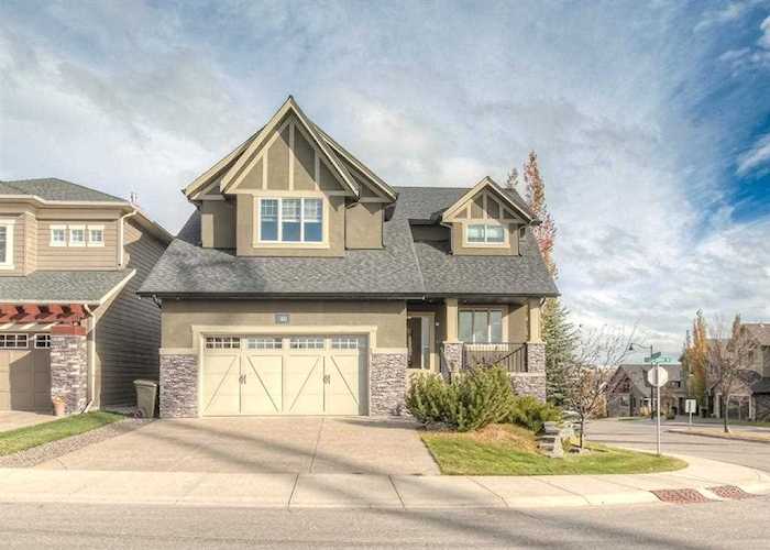 40 Aspen Summit Dr SW Calgary, AB T3H 0E8