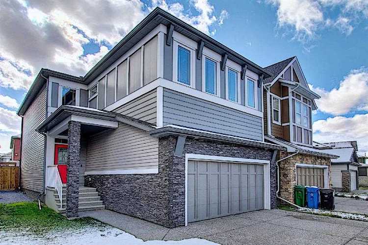 81 Legacy Manor SE Calgary, AB T0L 0X0