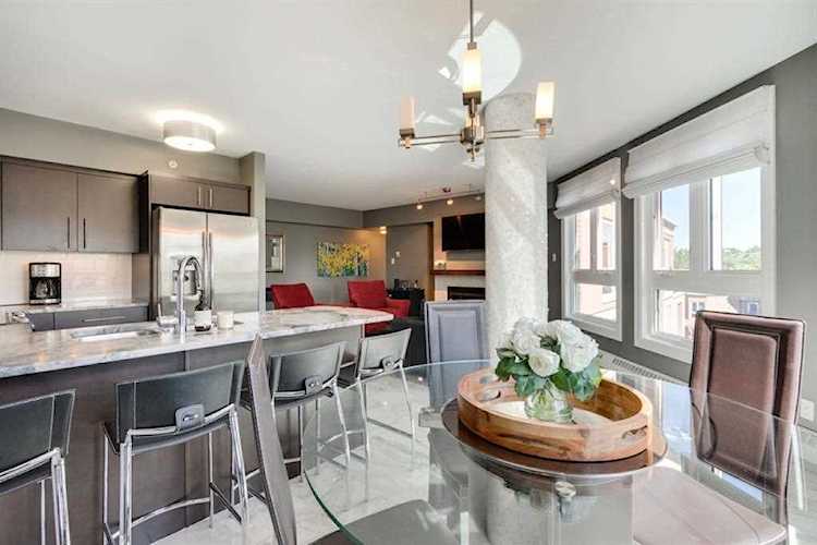 400 Eau Claire Ave SW #8601 Calgary, AB T2P 4X2