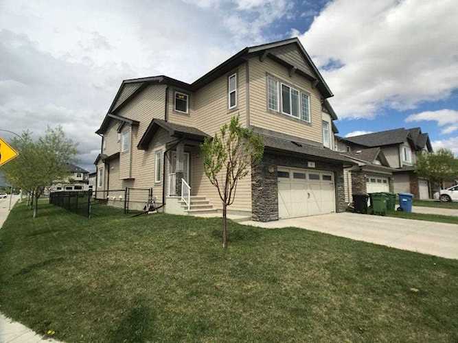 4 Skyview Shores Gardens NE Calgary, AB T3N 0C3
