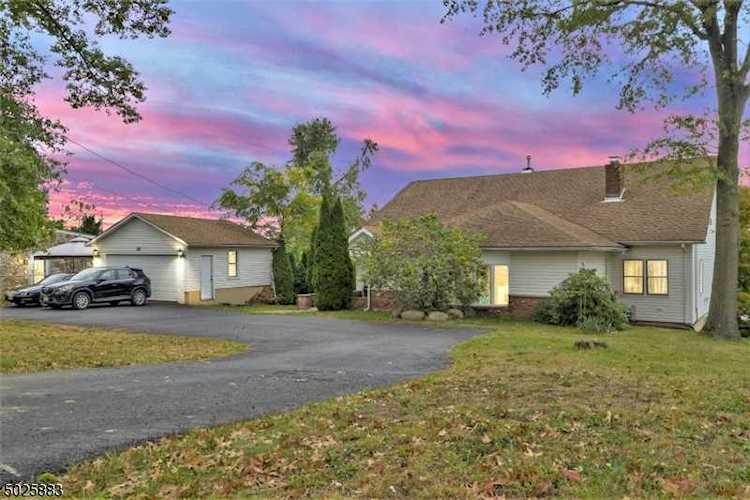 20 Minnisink Rd Totowa Boro, NJ 07512