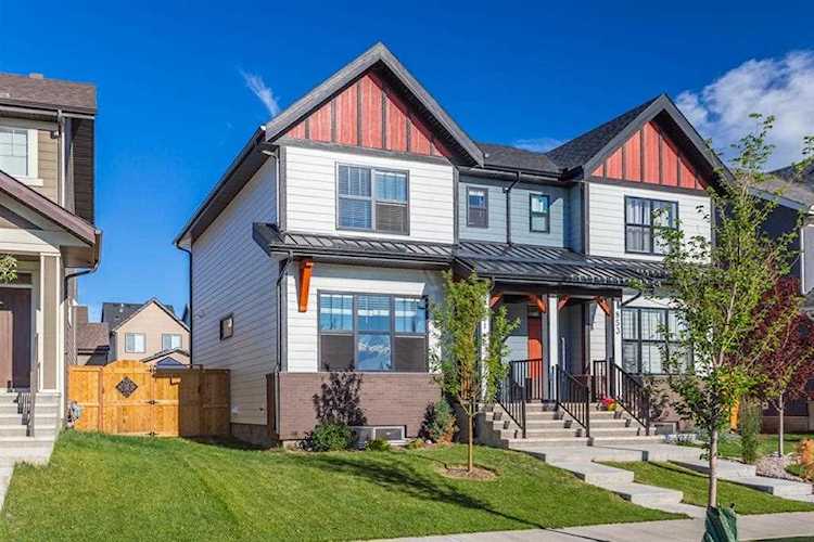 851 Mahogany Blvd SE Calgary, AB T3M 2H1