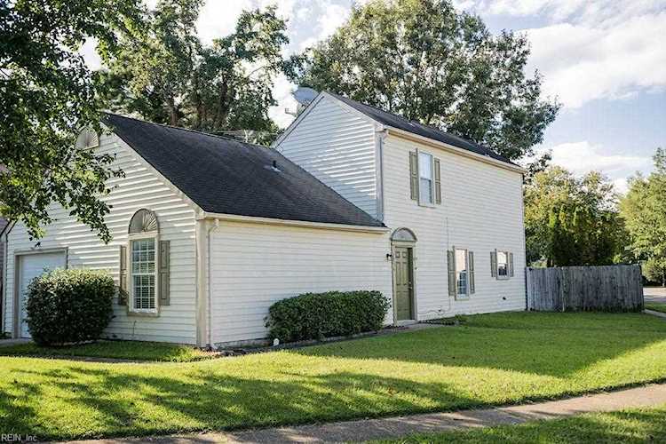 1236 Lord Dunmore Dr Virginia Beach, VA 23464