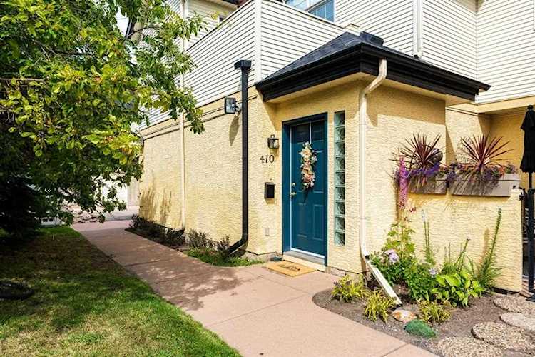 405 32 Ave NW #410 Calgary, AB T2M 4V2