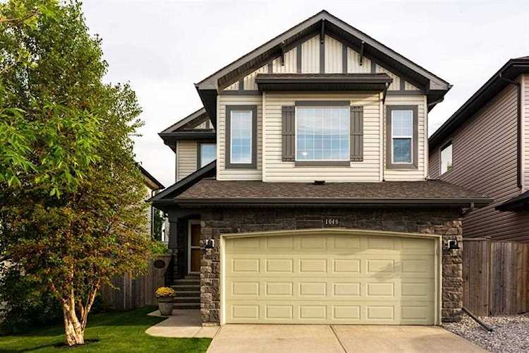 1049 Kincora Dr NW Calgary, AB T3R 1R4