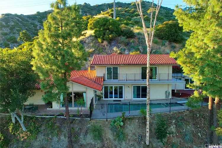911 Big Briar Way La Canada Flintridge, CA 91011
