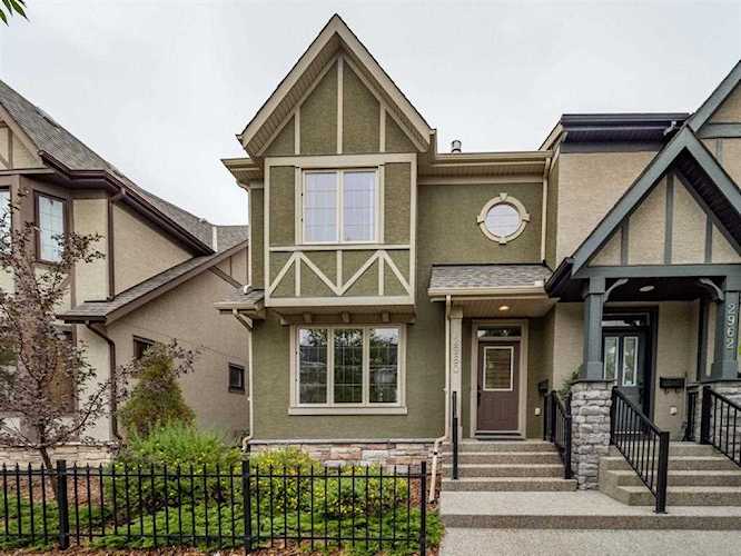 2960 Peacekeepers Way SW Calgary, AB T3E 7S2