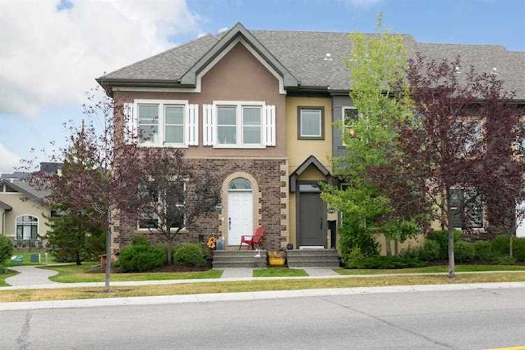 314 Quarry Park Blvd SE Calgary, AB T2C 5G3