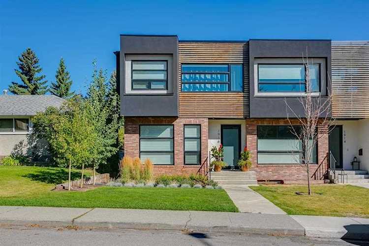 1916 48 Ave SW Calgary, AB T2T 2T3