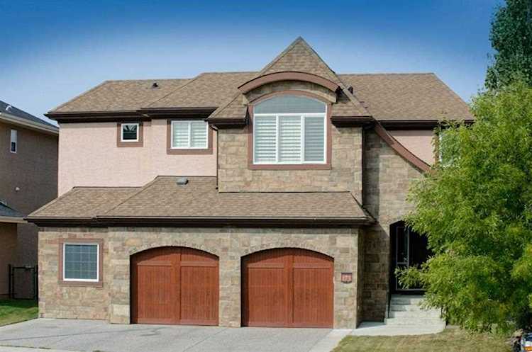173 Elgin Estates Park SE Calgary, AB T2Z 0N6