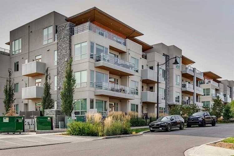 33 Burma Star Rd SW #201 Calgary, AB T3E 7Y9