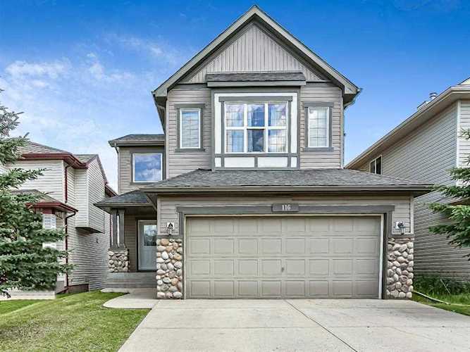 116 Everridge Dr SW Calgary, AB T2Y 4R4