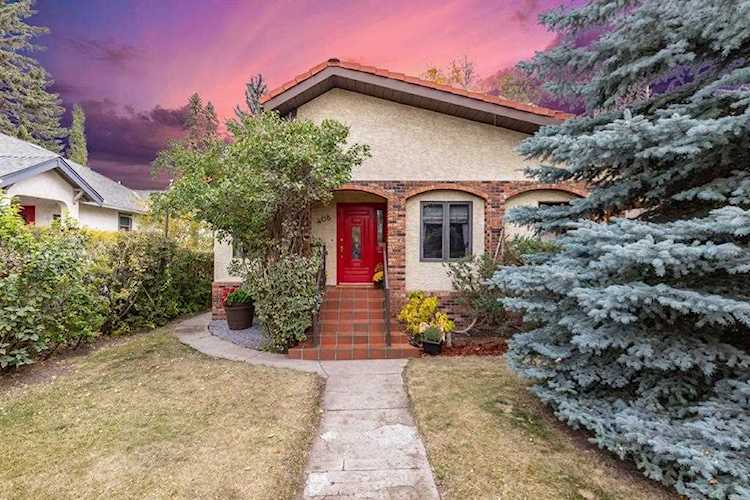 408 Superior Ave SW Calgary, AB T3C 2J4