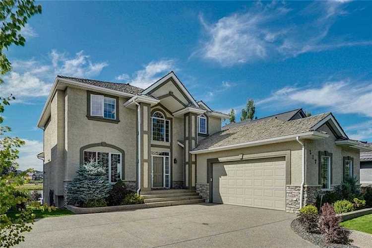 217 Cove Rd Chestermere, AB T1X 1E5