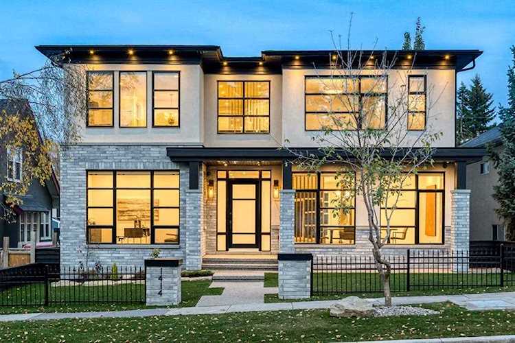 1414 Scotland St SW Calgary, AB T3C 2L4