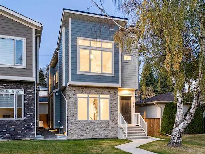 108 Cambrian Dr NW Calgary, AB T2K 1P2
