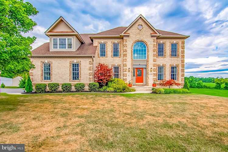 2612 Garstlynn Ct New Windsor, MD 21776