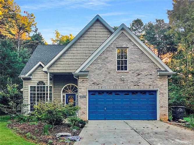 121 Blackbeard Ln Mooresville, NC 28117