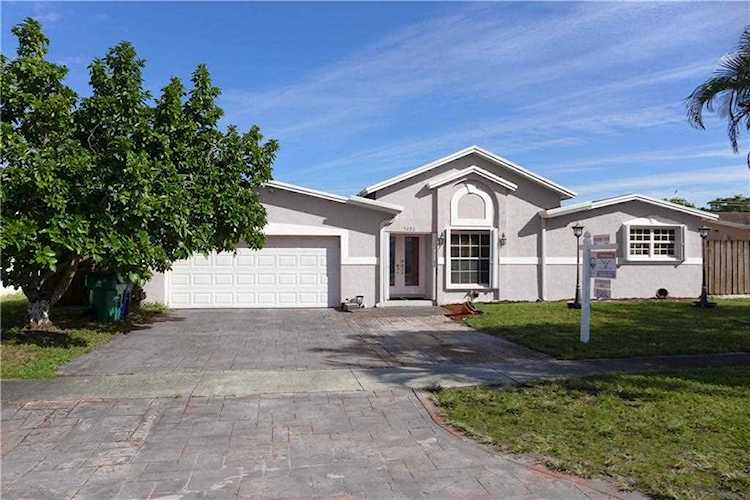 5280 SW 89th Ave Cooper City, FL 33328