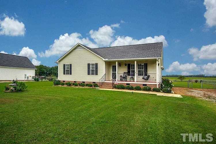 98 Sommerset Drive Clayton, NC 27520