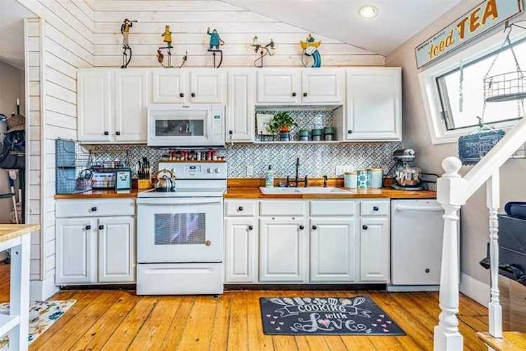 204 Sandwich St #3 Plymouth, MA 02360