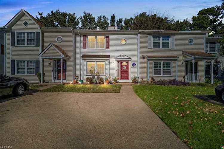 2012 Fawnwood Common Chesapeake, VA 23320