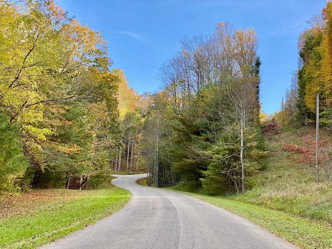 5826 Lost Roanoke, VA 24018