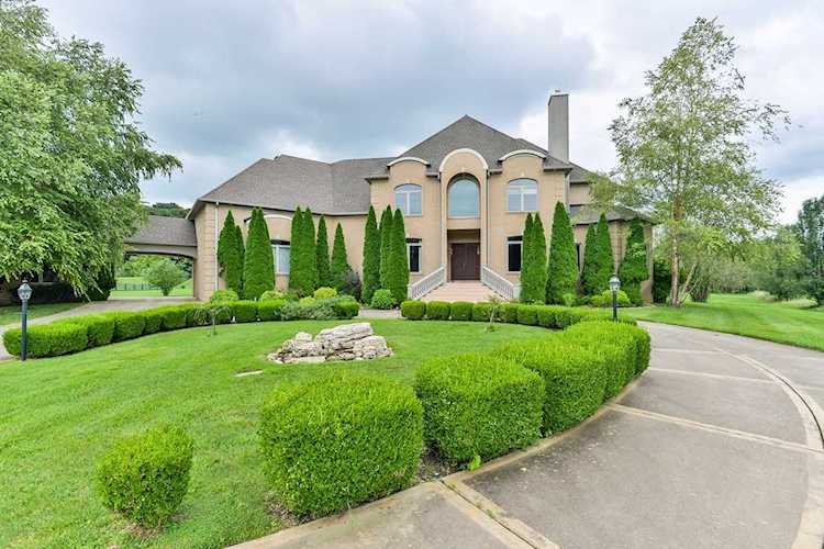 3703 River Farm Cove Prospect, KY 40059