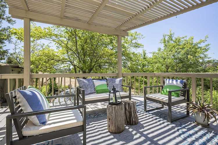 339 Lakewood Lane Geyserville, CA 95441