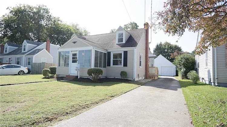 14 Greenbrier Rd Portsmouth, VA 23707