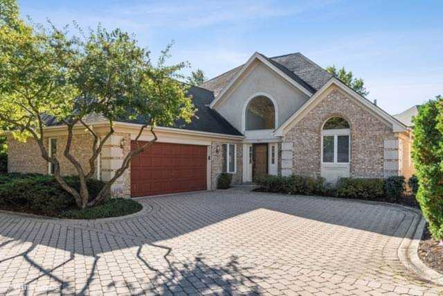 351 Rivershire Ct Lincolnshire, IL 60069