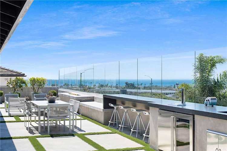 1227 Surfline Way Corona Del Mar, CA 92625