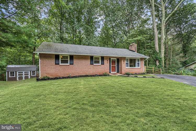 1403 Leafy Ct Sykesville, MD 21784