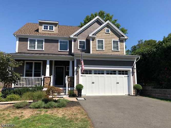 6 Wesley St Bernardsville Boro, NJ 07924