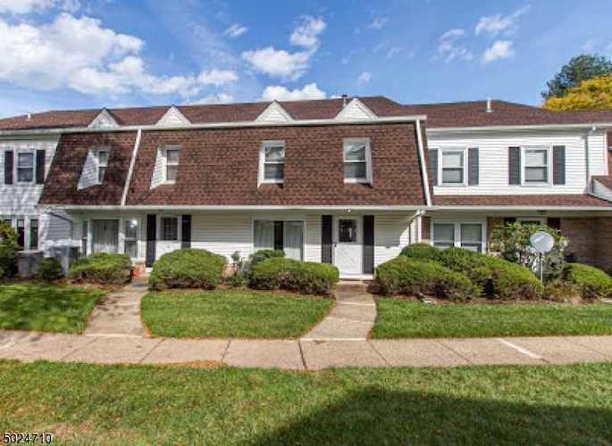 11 Eastham Vlg Scotch Plains Twp., NJ 07076