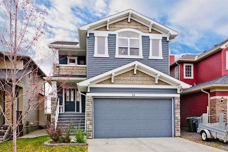 44 Evansdale Way NW Calgary, AB T3P 0B1
