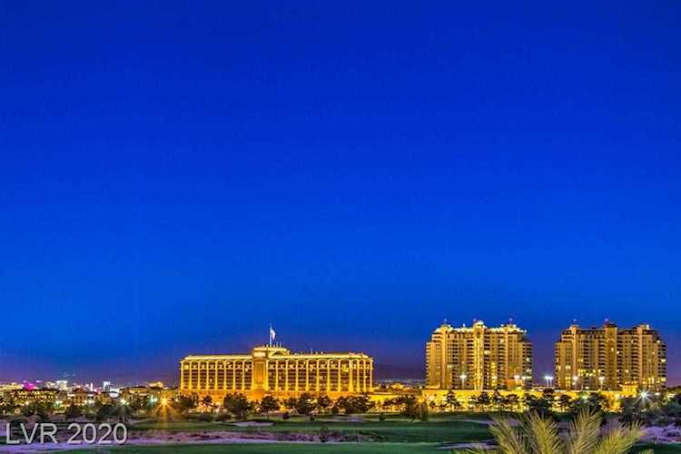 9207 Tesoras Dr #401 Las Vegas, NV 89144