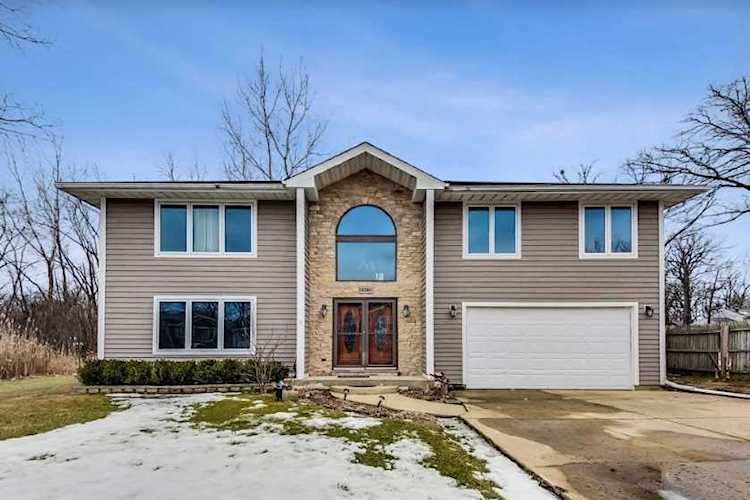 520 Quassey Ave Lake Bluff, IL 60044