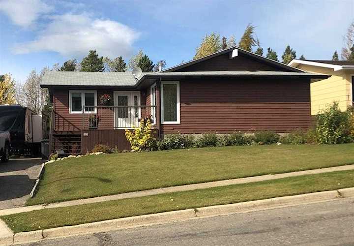 10654 105 Ave Grande Cache, AB T0E 0Y0