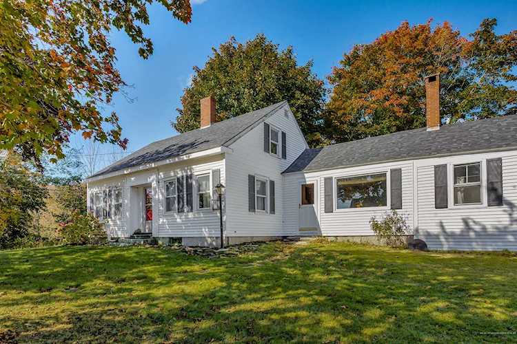 79 Old Rockland St Rockport, ME 04856