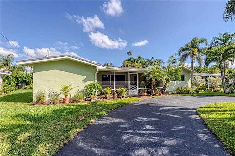 1701 NE 27th Dr Wilton Manors, FL 33334