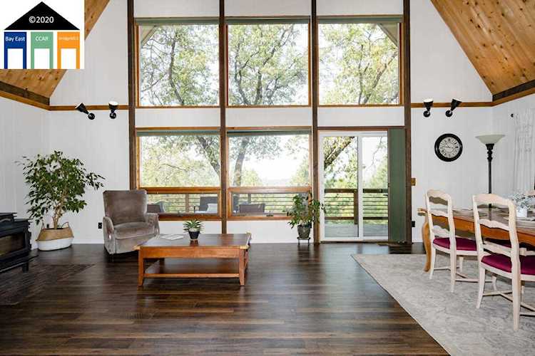 2443 Dutch Camp Cool, CA 95614