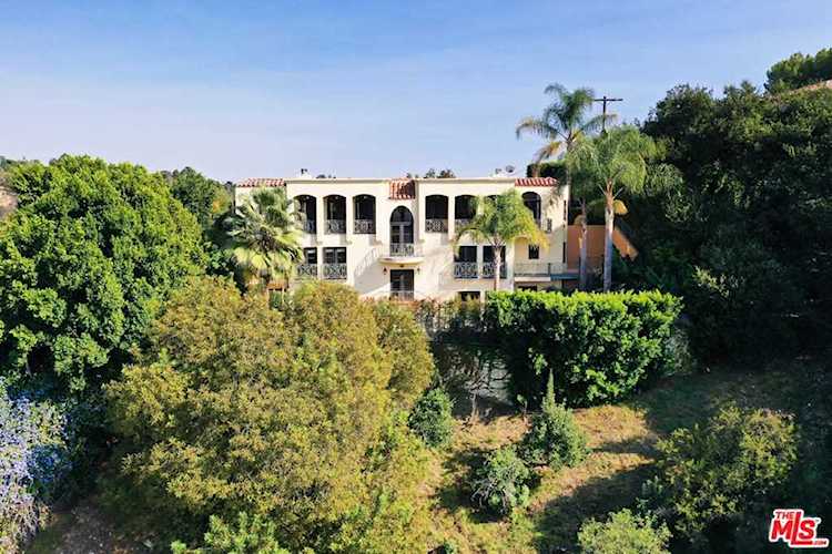 3110 Benedict Canyon Drive Beverly Hills, CA 90210