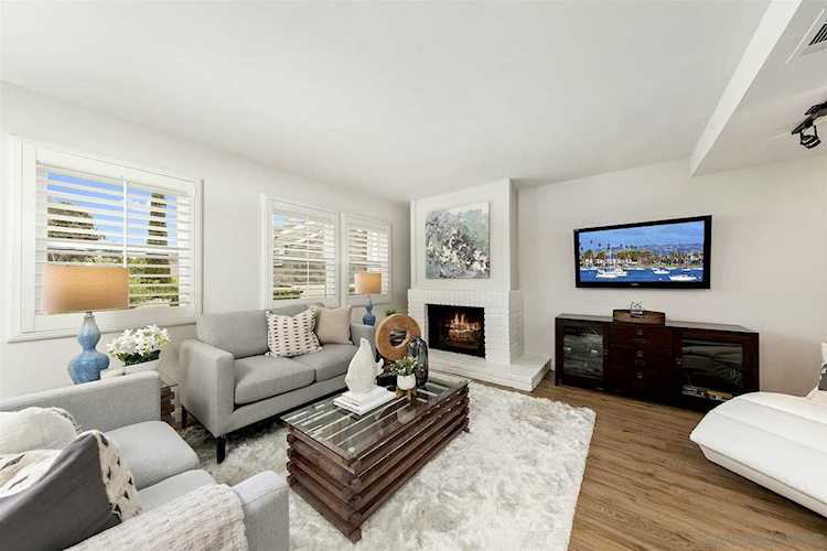 827 Del Mar Downs #G Solana Beach, CA 92075