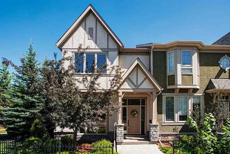 2946 Peacekeepers Way SW Calgary, AB T3E 7R6
